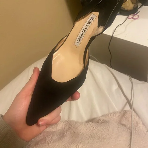 Carolyne manolo blahnik shoes! - Picture 5 of 5